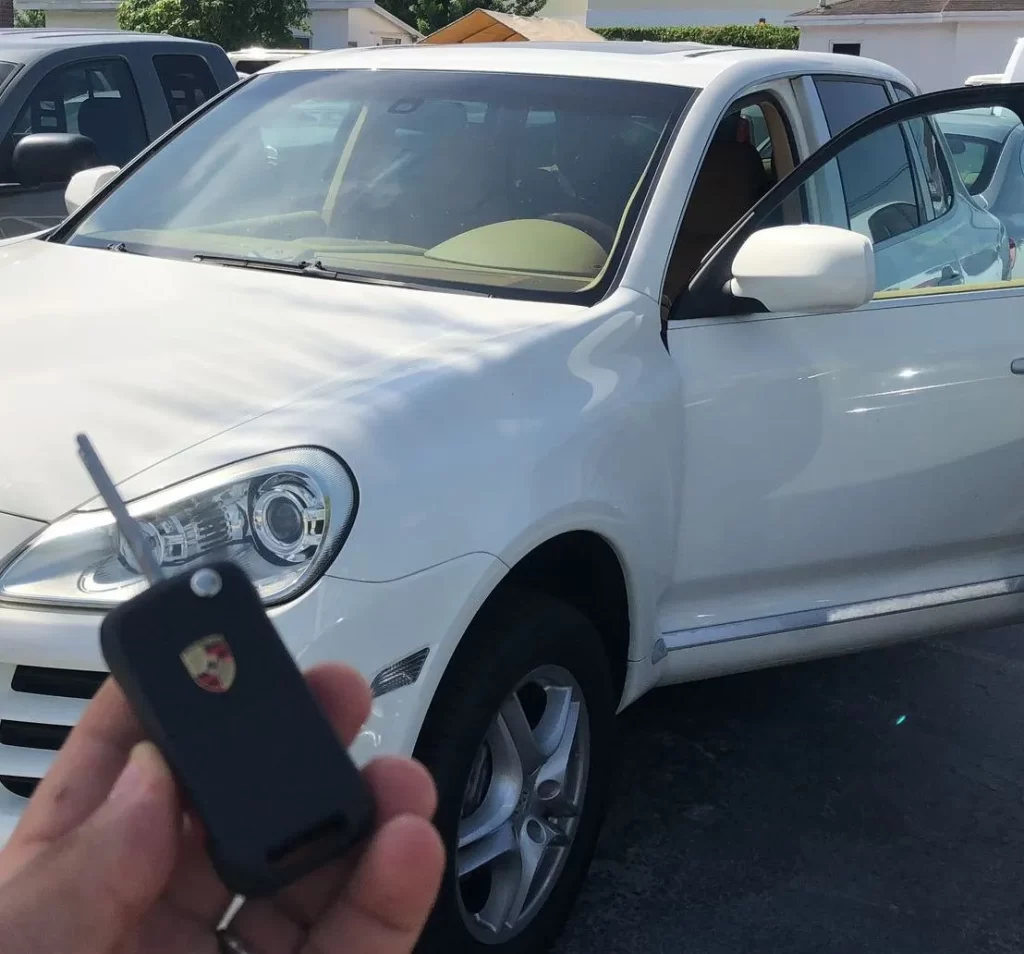 When And Why Do You Need Car Key Replacement Services?