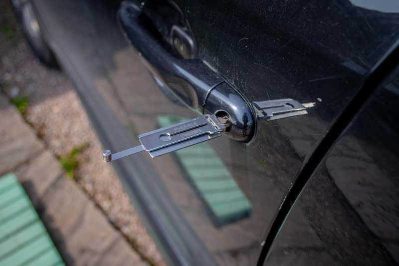 Car Key Extraction